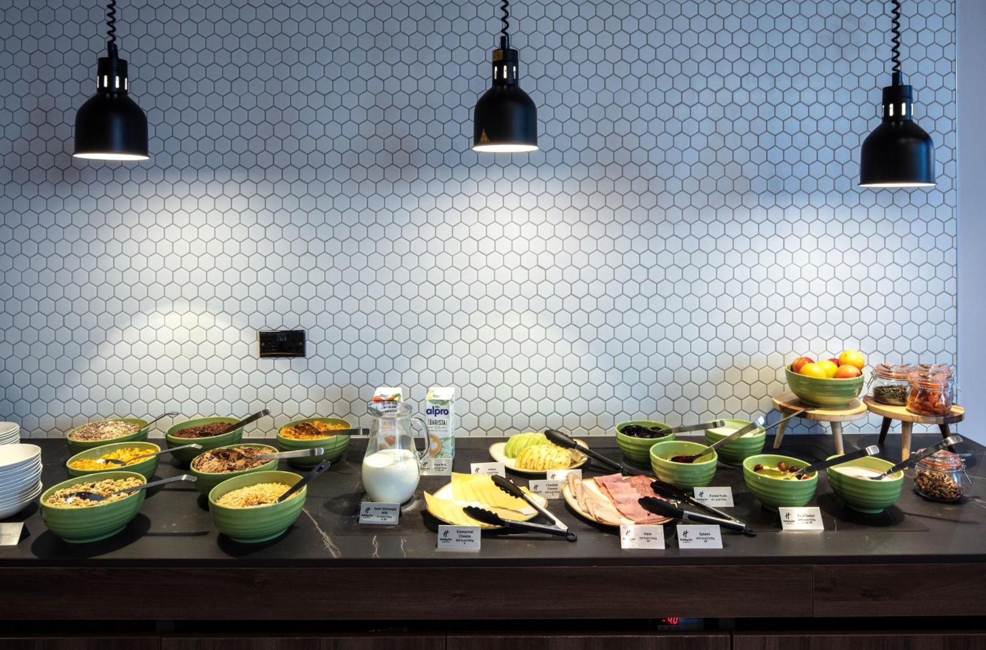 - Centre By Ihg 4*