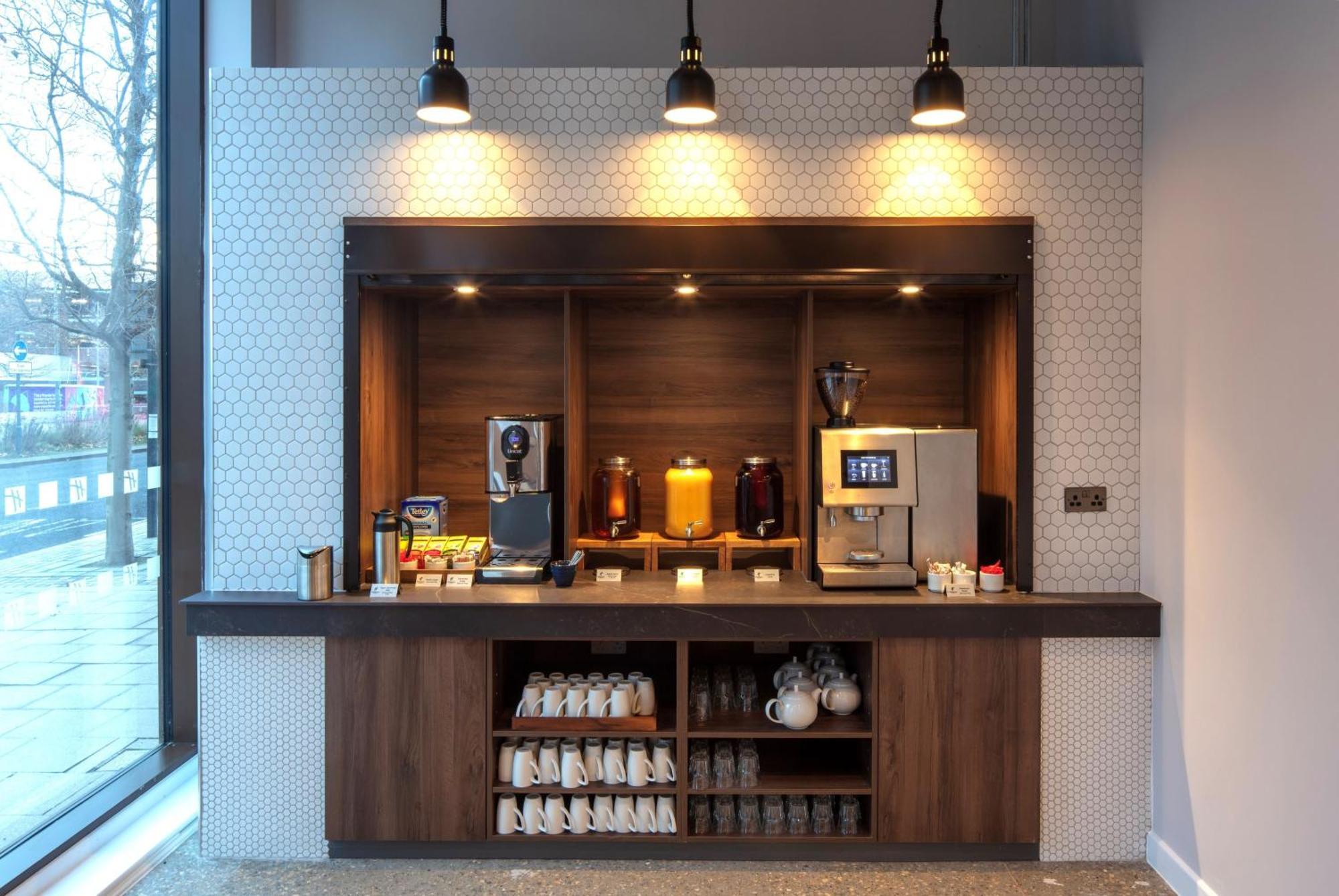 - Centre By Ihg Отель 4*