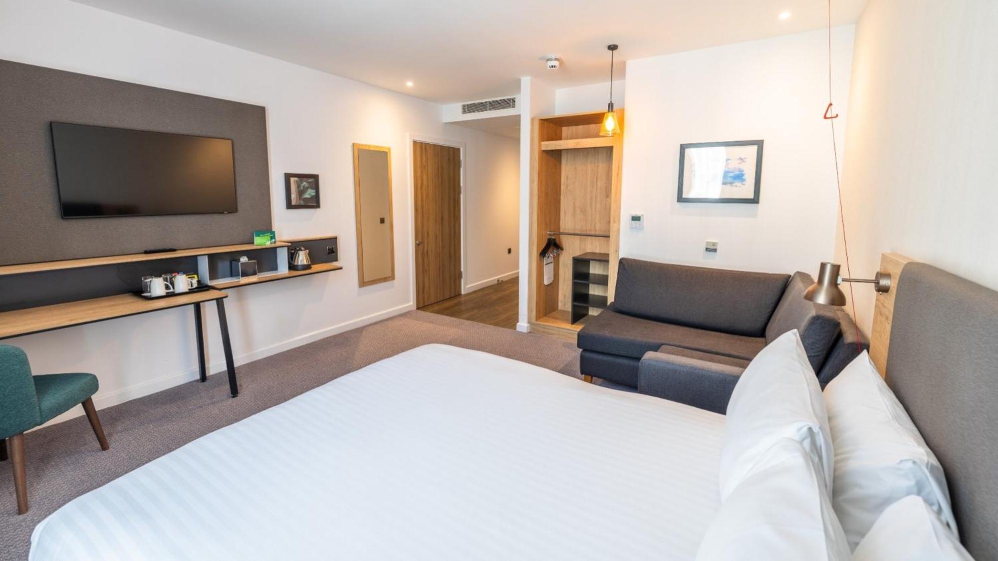 - Centre By Ihg