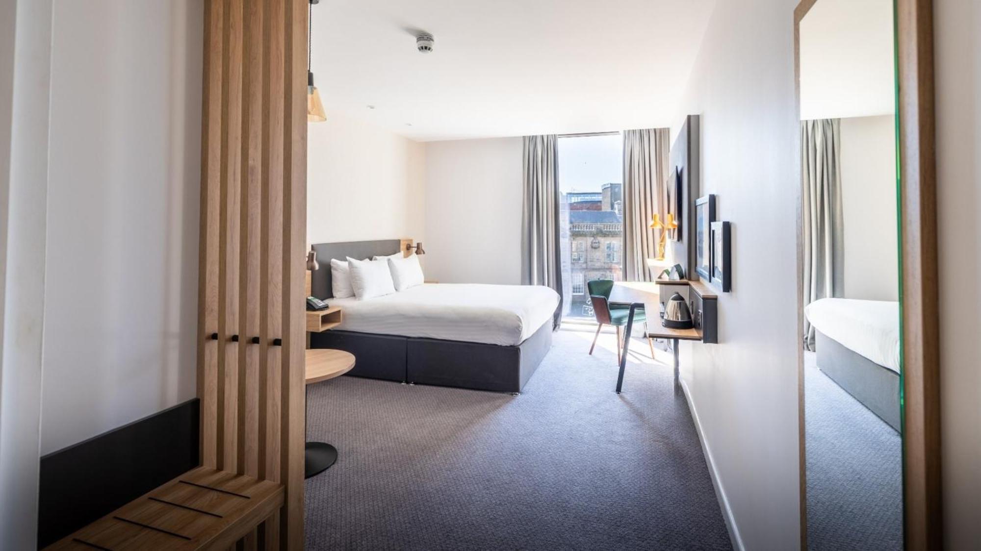- Centre By Ihg 4*