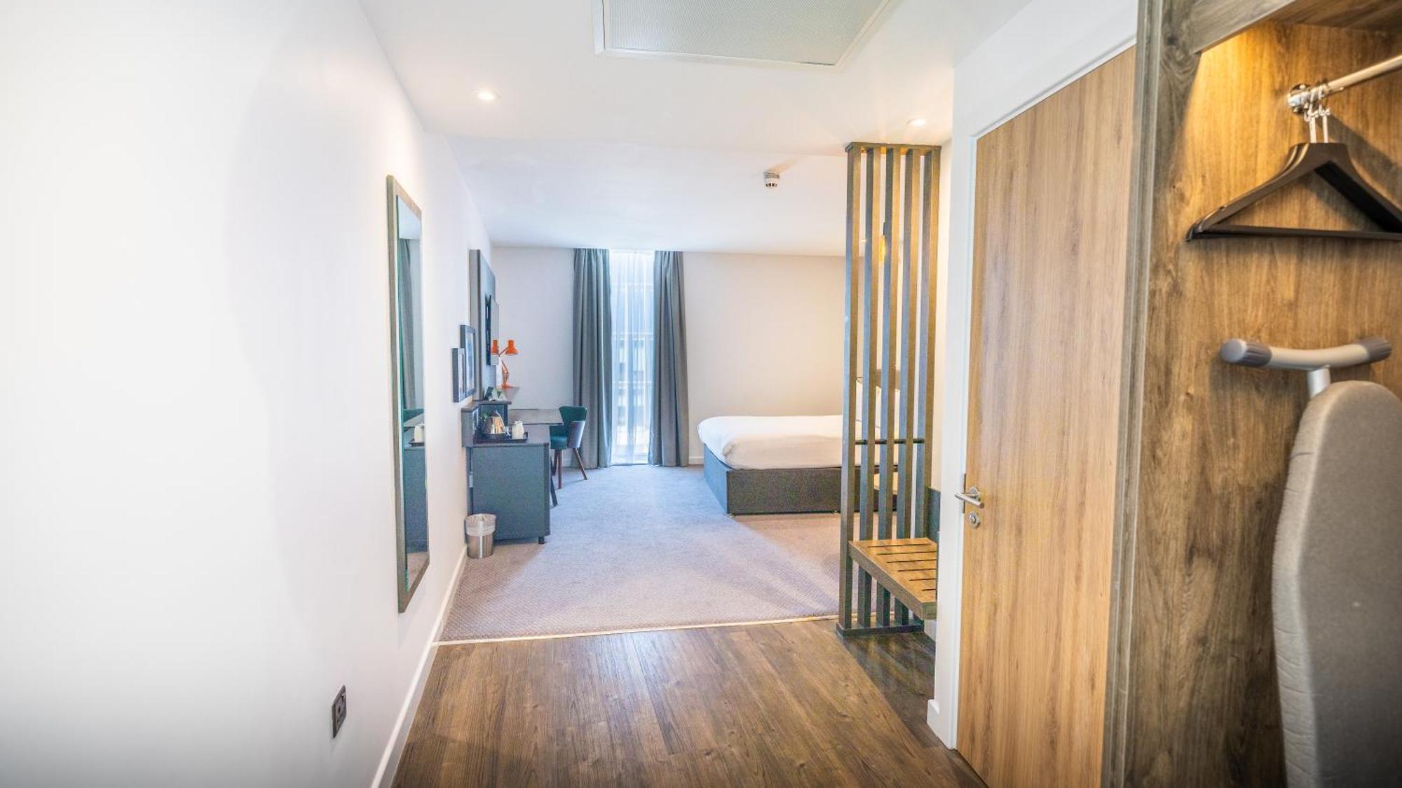 - Centre By Ihg Отель 4*